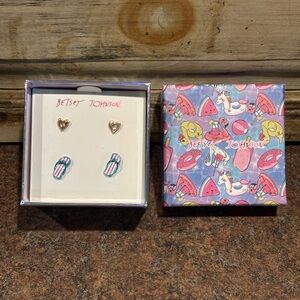 💜Betsey Johnson Gold Heart and Striped Earrings Set